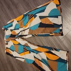 SHEIN Privé Geo Print  Elastic Waist  Wide Leg Pants And Halter Top